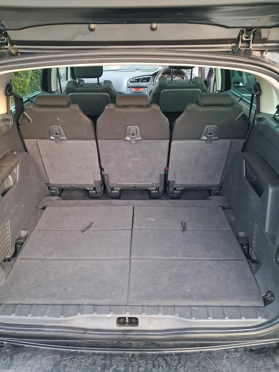 Peugeot 5008 - Image 1