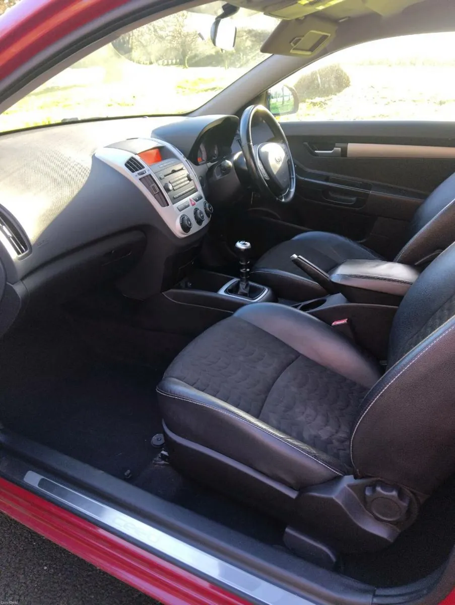 Kia ProCeed - Image 4