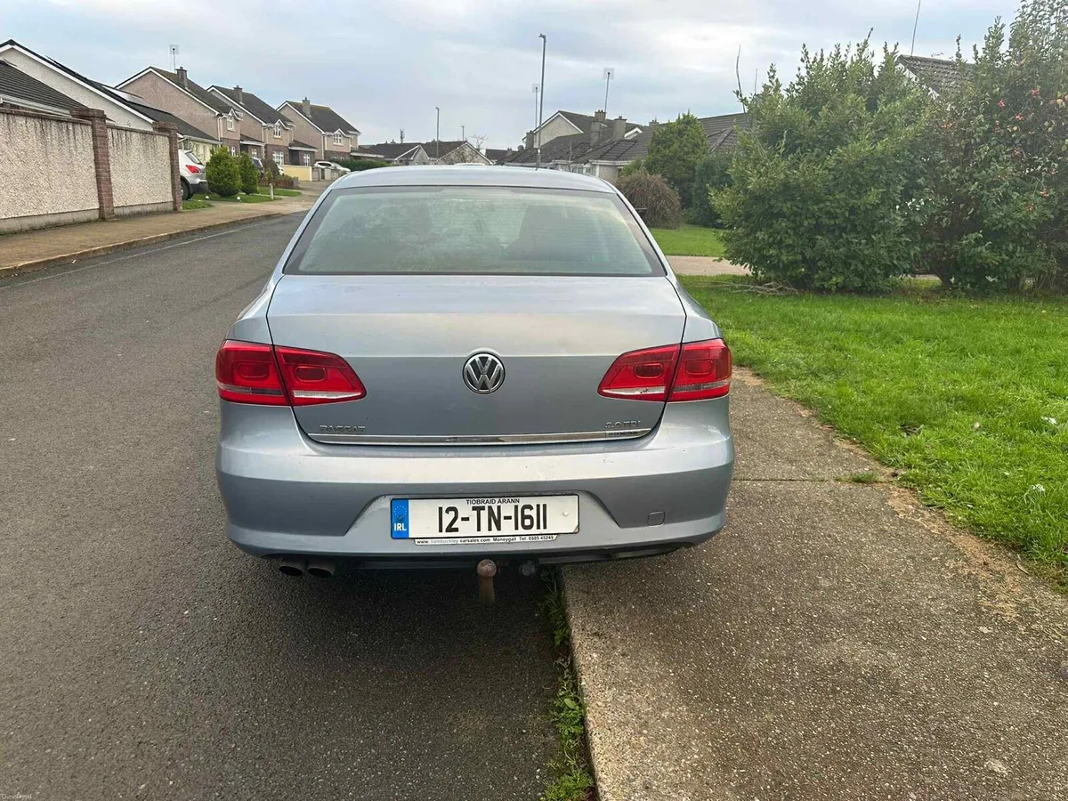Volkswagen Passat - Image 2