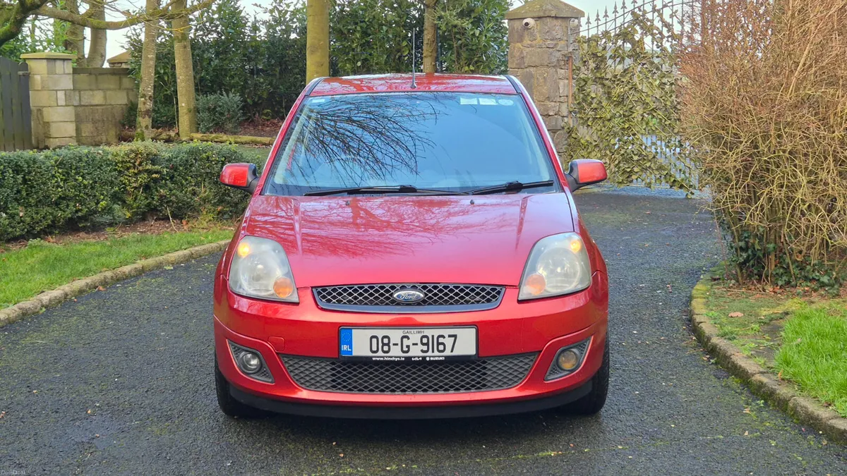 Ford Fiesta Ghia 1.4TDCi 75HP - Freshly Serviced - Image 2