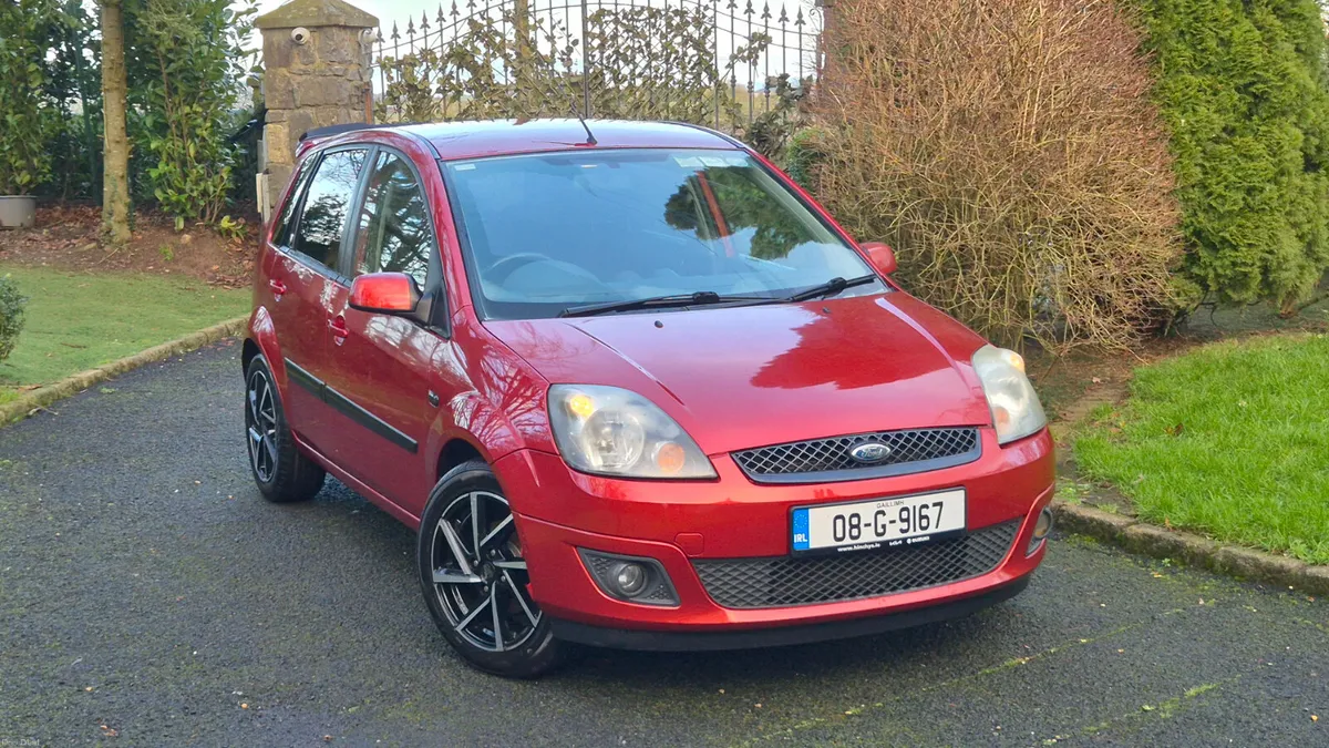 Ford Fiesta Ghia 1.4TDCi 75HP - Freshly Serviced - Image 1