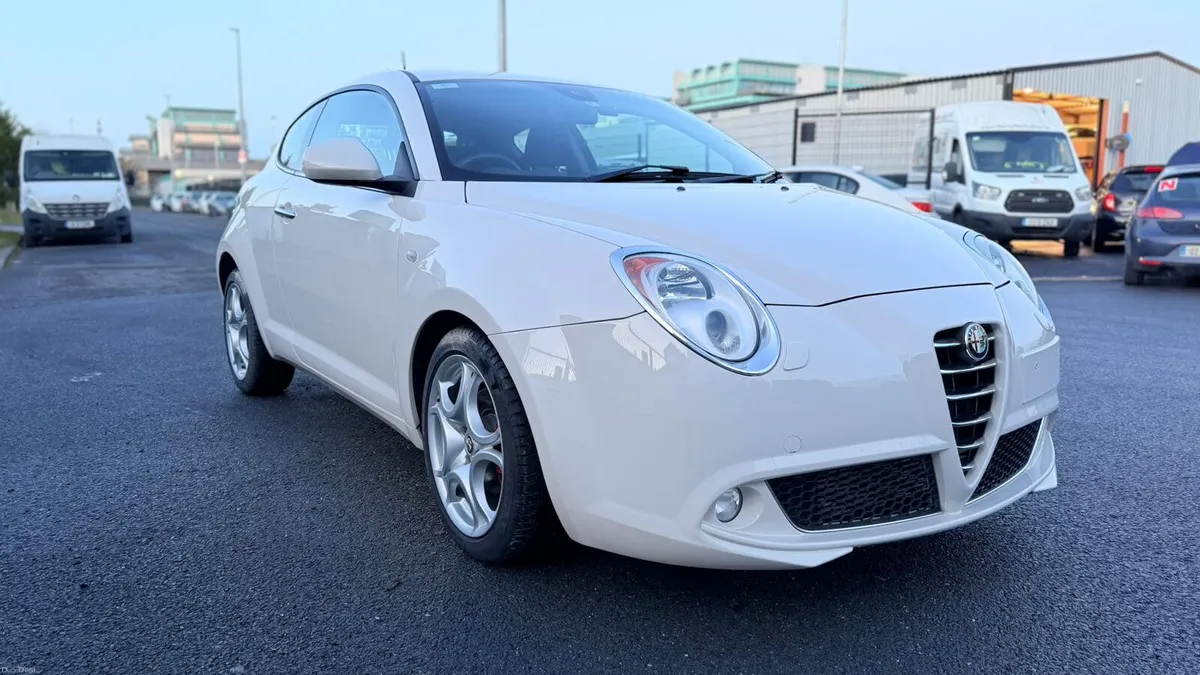 Alpha Romeo Mito 2010 - Image 2