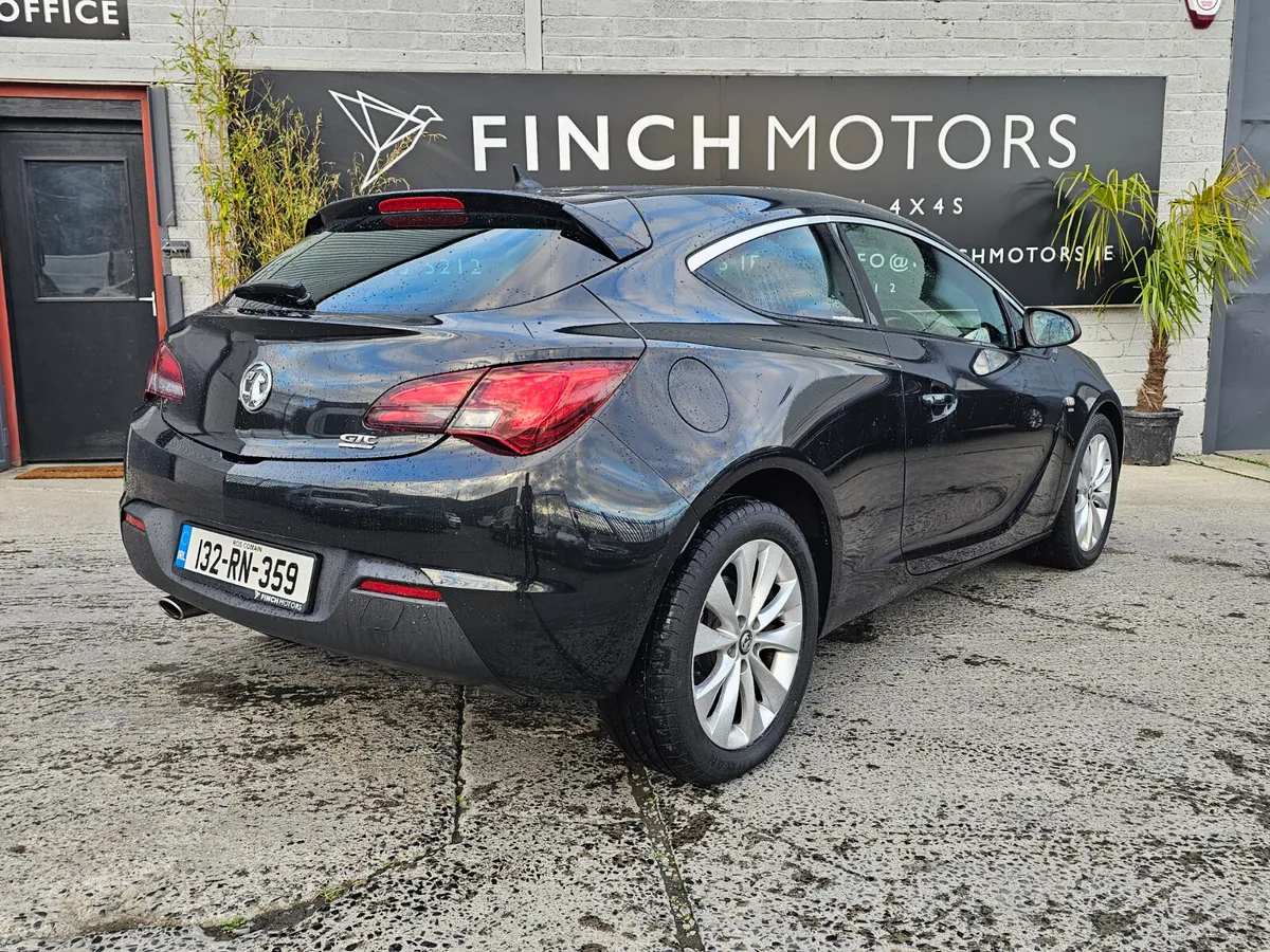 VAUXHALL ASTRA GTC // NEW 03/27 NCT - Image 4