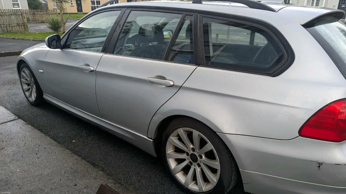 BMW 3 SERIES 2010 Executive Tourer - Image 2