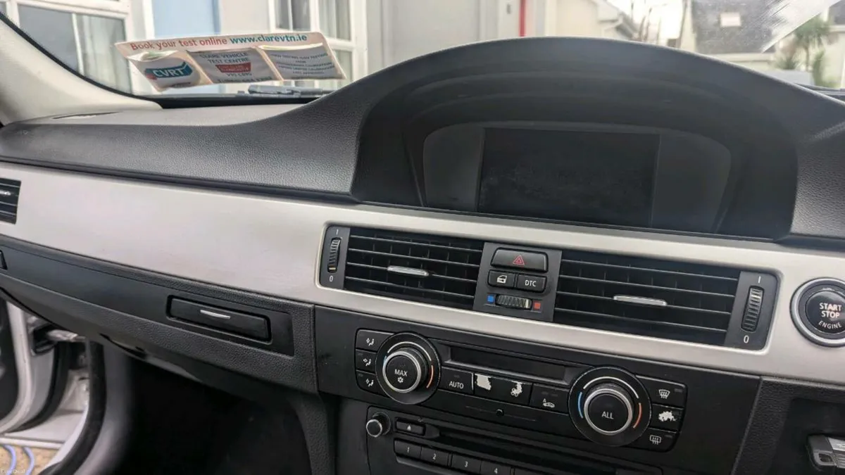 BMW 3 SERIES 2010 Executive Tourer - Image 3