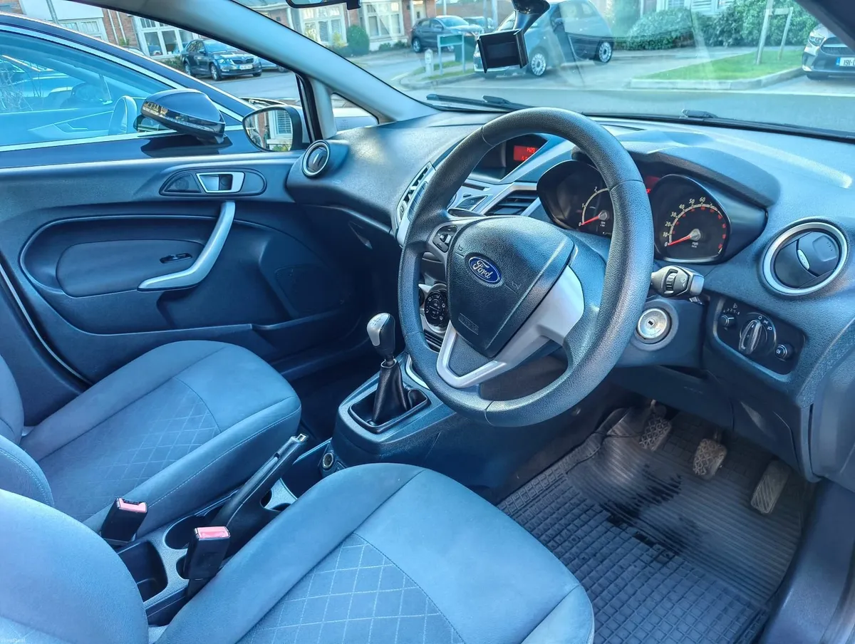 Ford Fiesta 2012 - Image 3