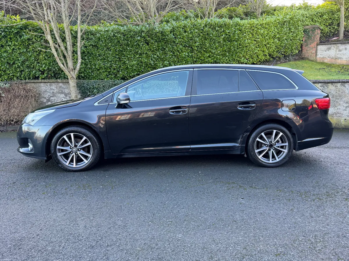 2014 Toyota Avensis 2.0 D-4D 125 Terra - Image 2