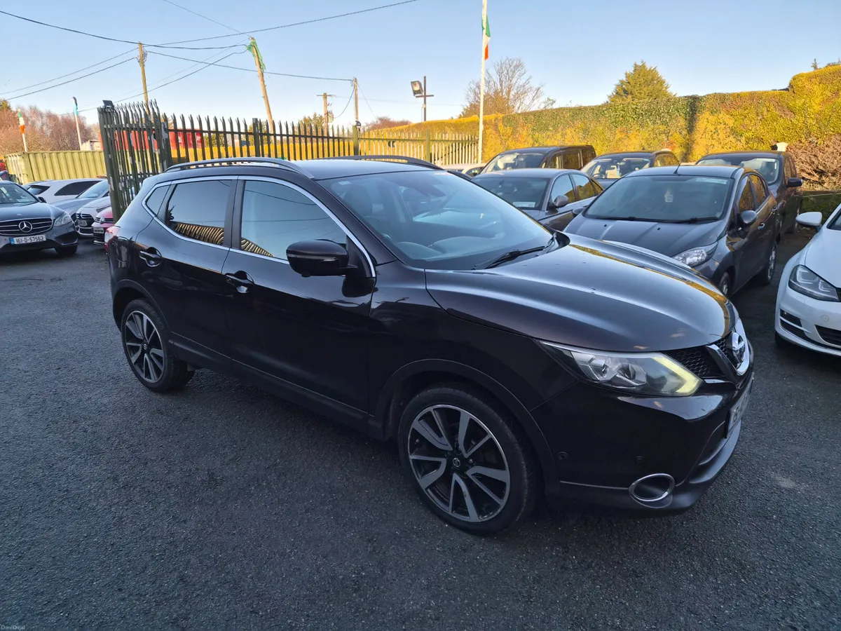 Nissan Qashqai 2015 TEKNA PANORAMIC ROOF - Image 1