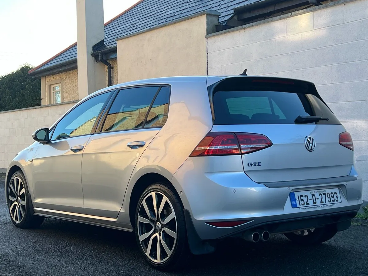 2015 Volkswagen Golf GTE | 1.4 TSI Plug-In Hybrid - Image 4
