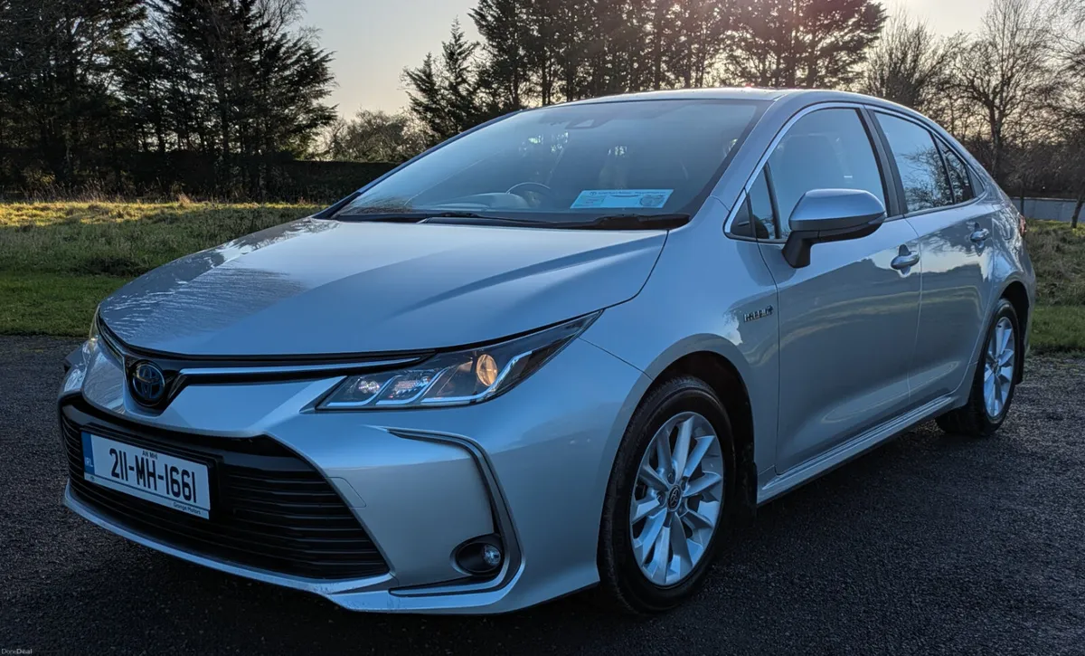 TOYOTA COROLLA LUNA  /AUTO/ HYBRID - Image 4