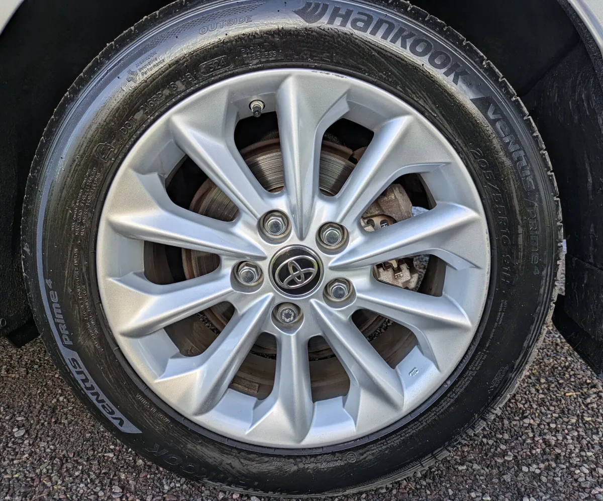 TOYOTA COROLLA LUNA  /AUTO/ HYBRID - Image 3