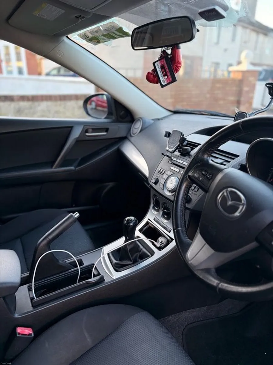 2010 Mazda Mazda3 - Image 2