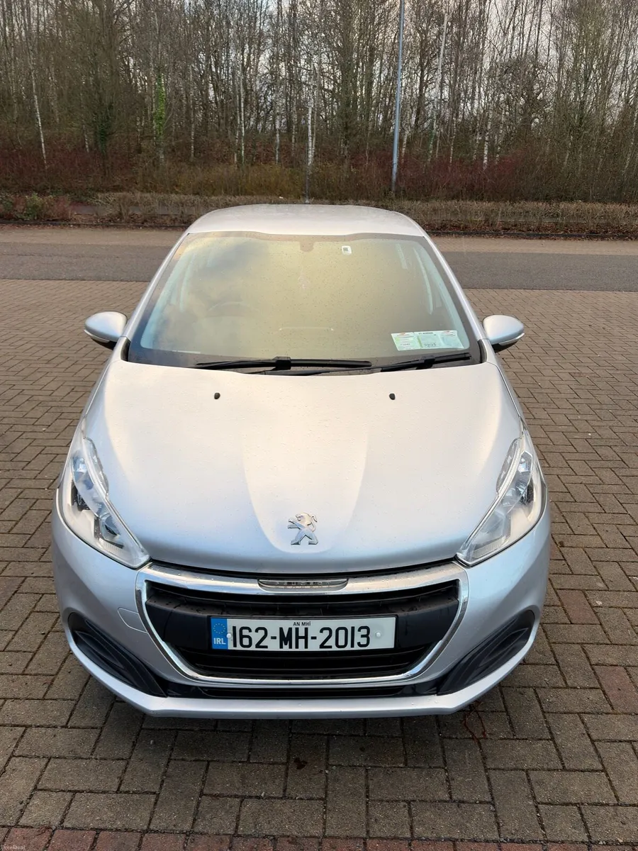 Peugeot 208 - Image 3