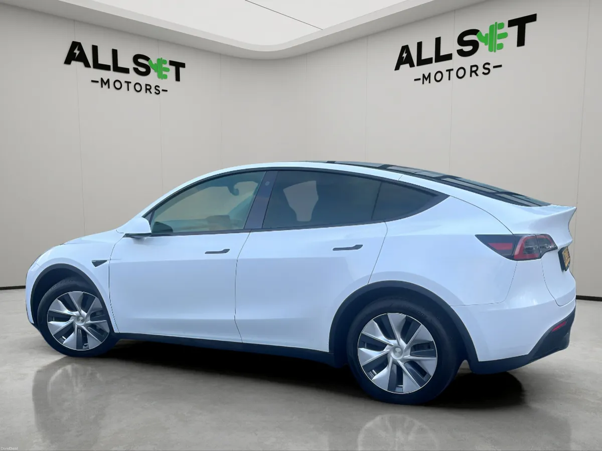 Tesla Model Y 2022 - Image 4