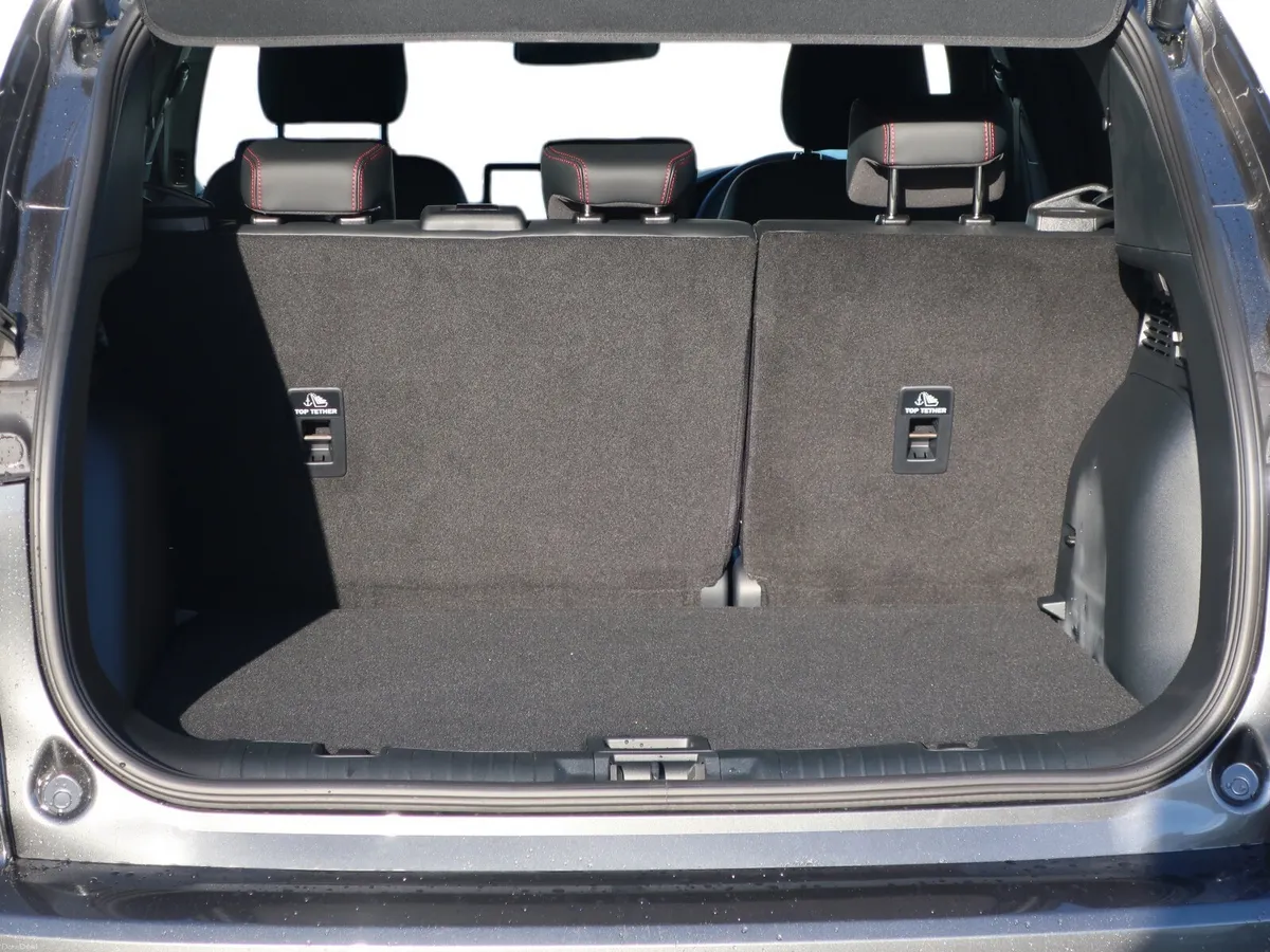 2026 KUGA ST-LINE X 5DR 2.5 Duratec 243PS PHEV Aut - Image 3