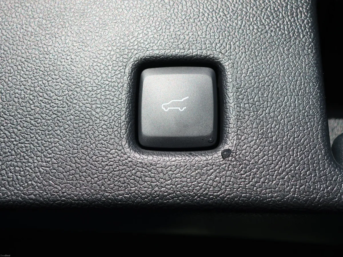 2026 KUGA ST-LINE X 5DR 2.5 Duratec 243PS PHEV Aut - Image 4