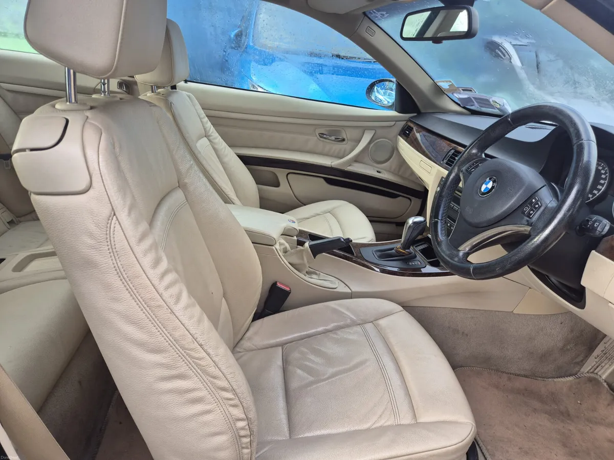 BMW 3-Series 2008 320i SE Automatic - Image 3