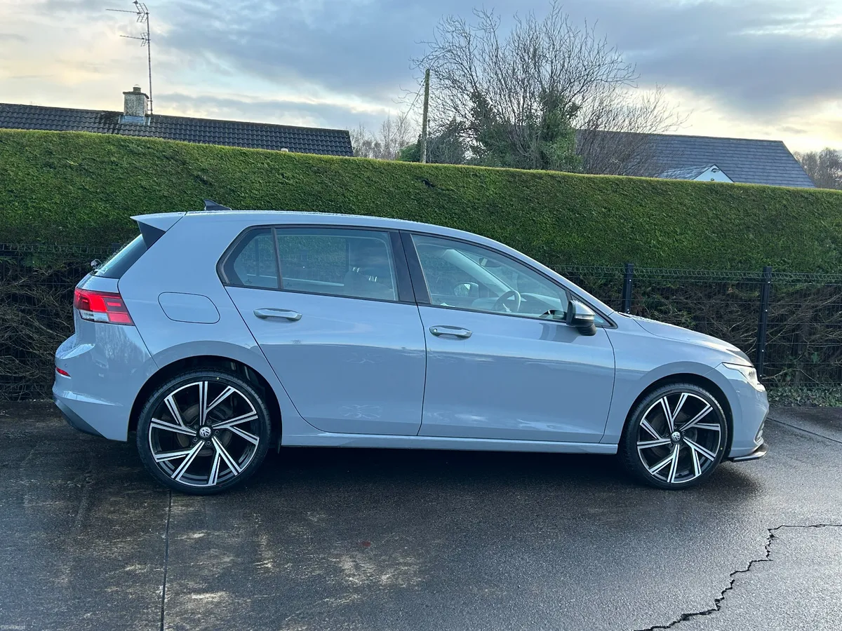 2021 Volkswagen Golf - Image 4