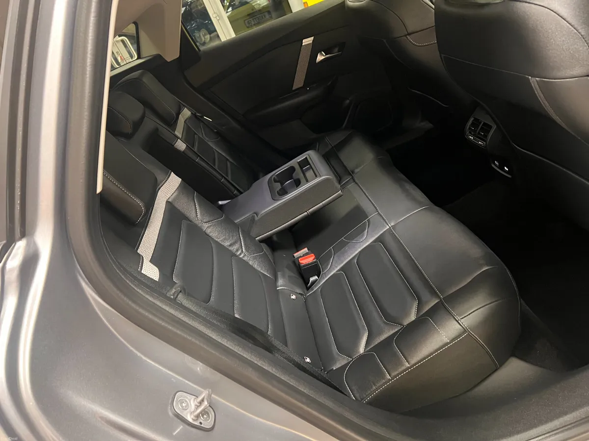 AUTOMATIC Top Spec Full Leather As New Low Kms 1 O - Image 3