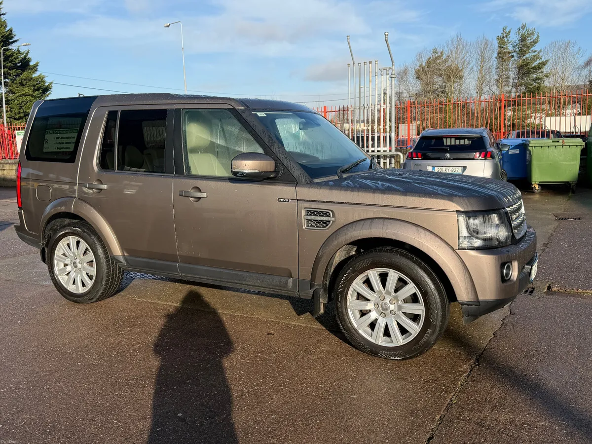 2015 Land Rover Discovery - Image 1