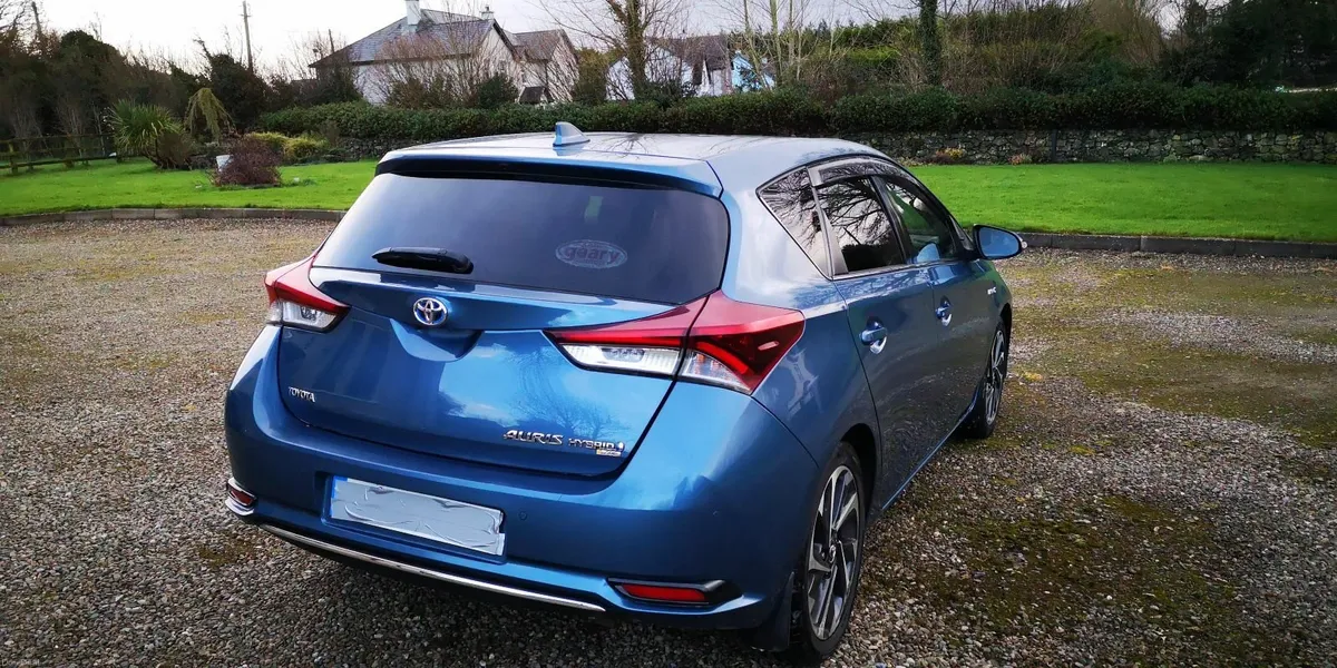Toyota Auris SOL Hybrid 2016 - Image 2