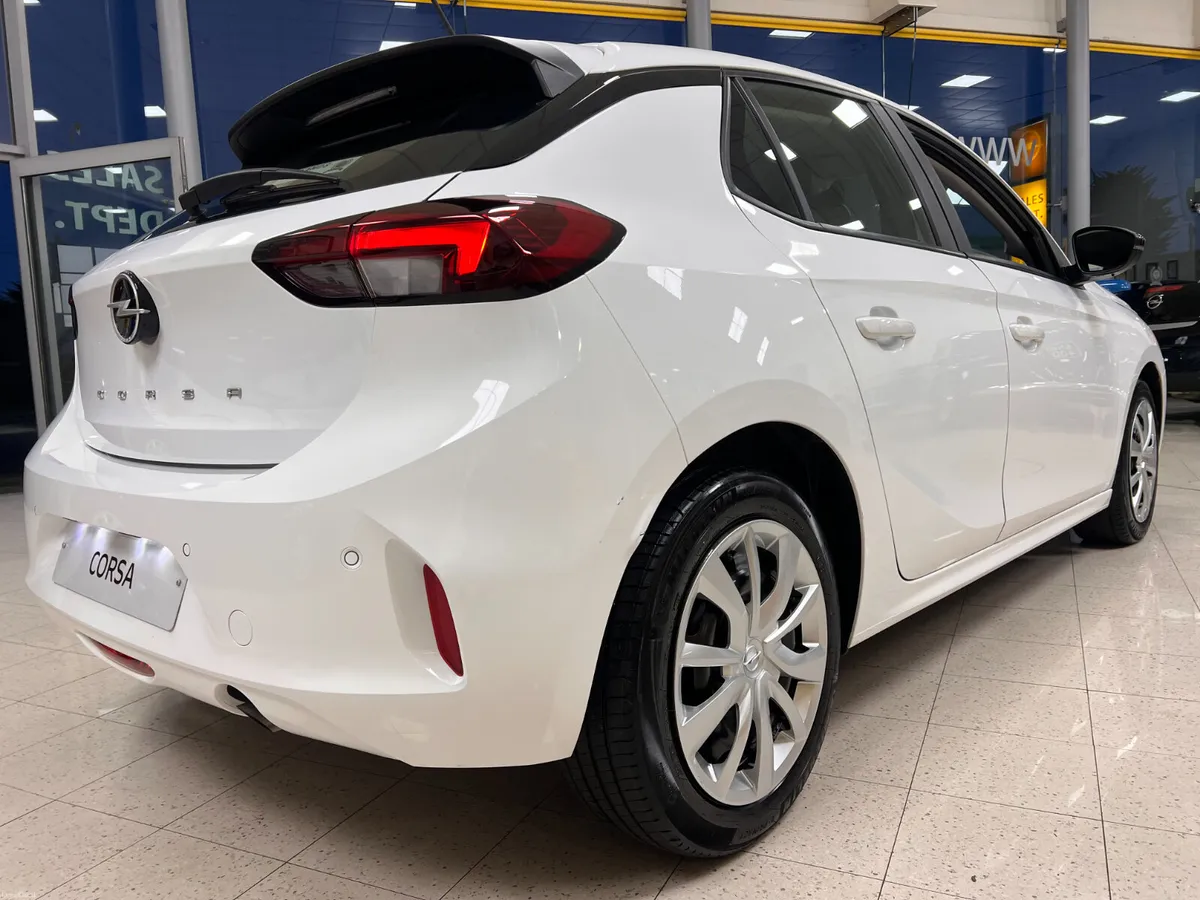 2024 As New Superb Value Tiny Kms FSH - Image 2