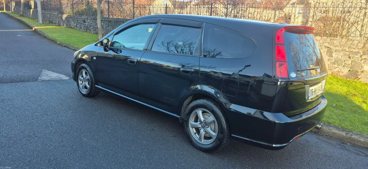 Honda stream Automatic nctd and taxed - Image 3