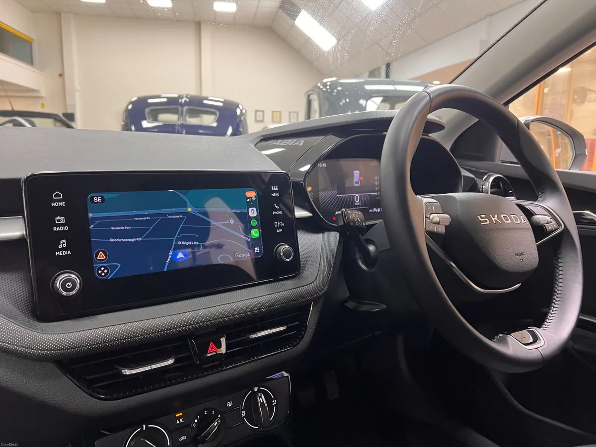 ONLY 8775Kms As New SELECTION TSI High Spec www.bo - Image 4