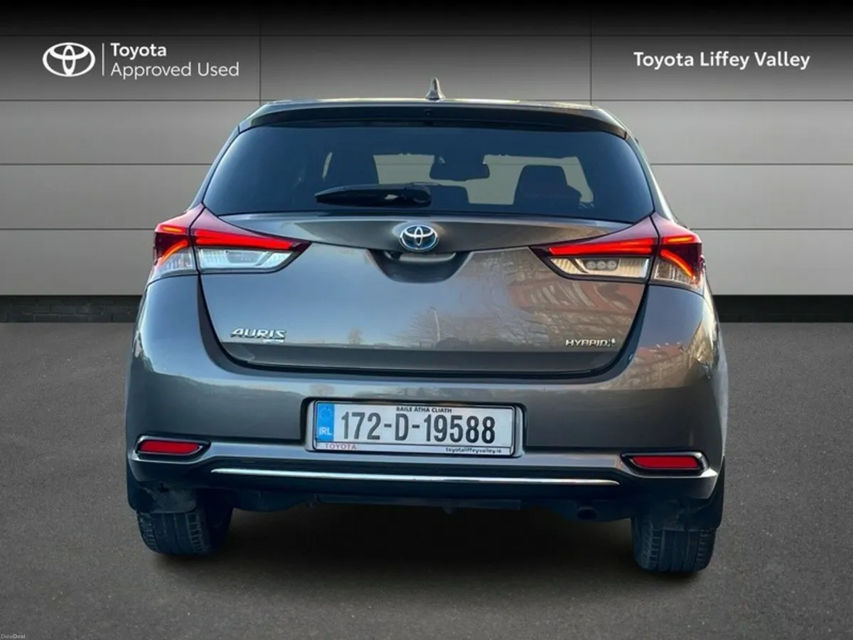 Toyota Auris HYBRID SOL 4DR AUTO - Image 4