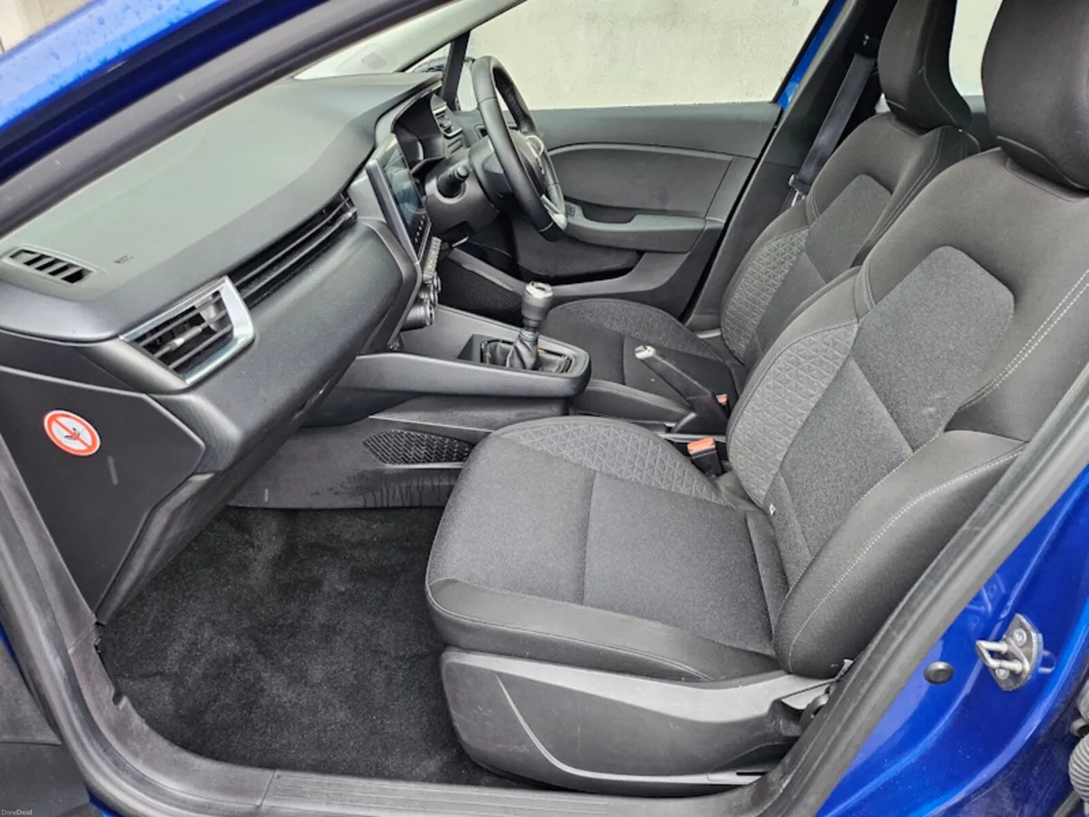 2023 Renault Clio Equilibre Warranty Finance - Image 4