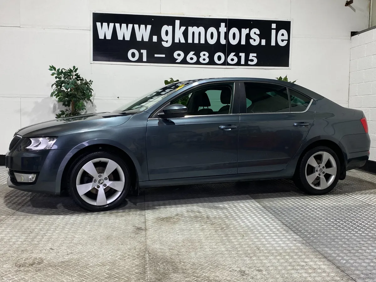 Skoda Octavia 2015//PETROL///ELEGANCE// - Image 2