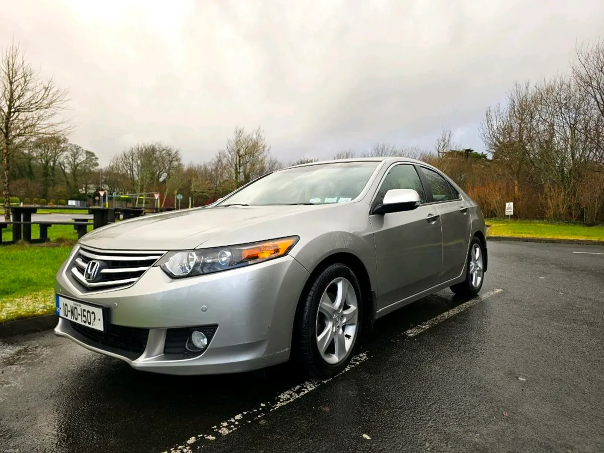 Honda accord 2010 executive - Image 1