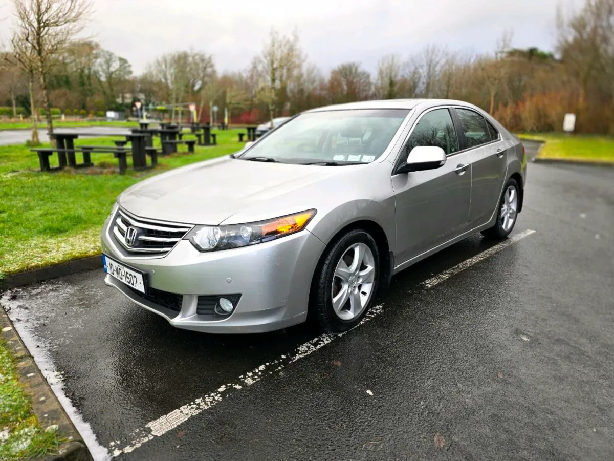 Honda accord 2010 executive - Image 4