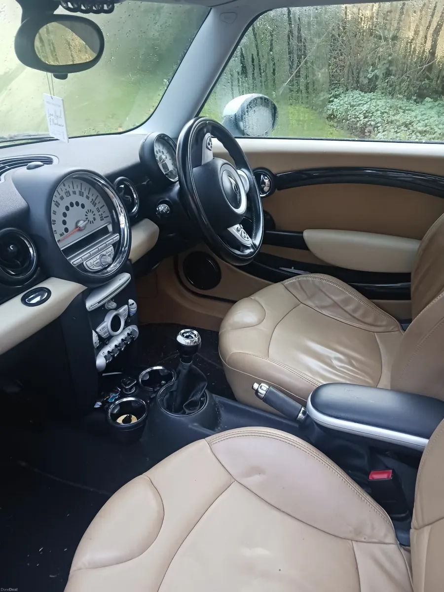 Mini Cooper 2007 for parts or collector - Image 4