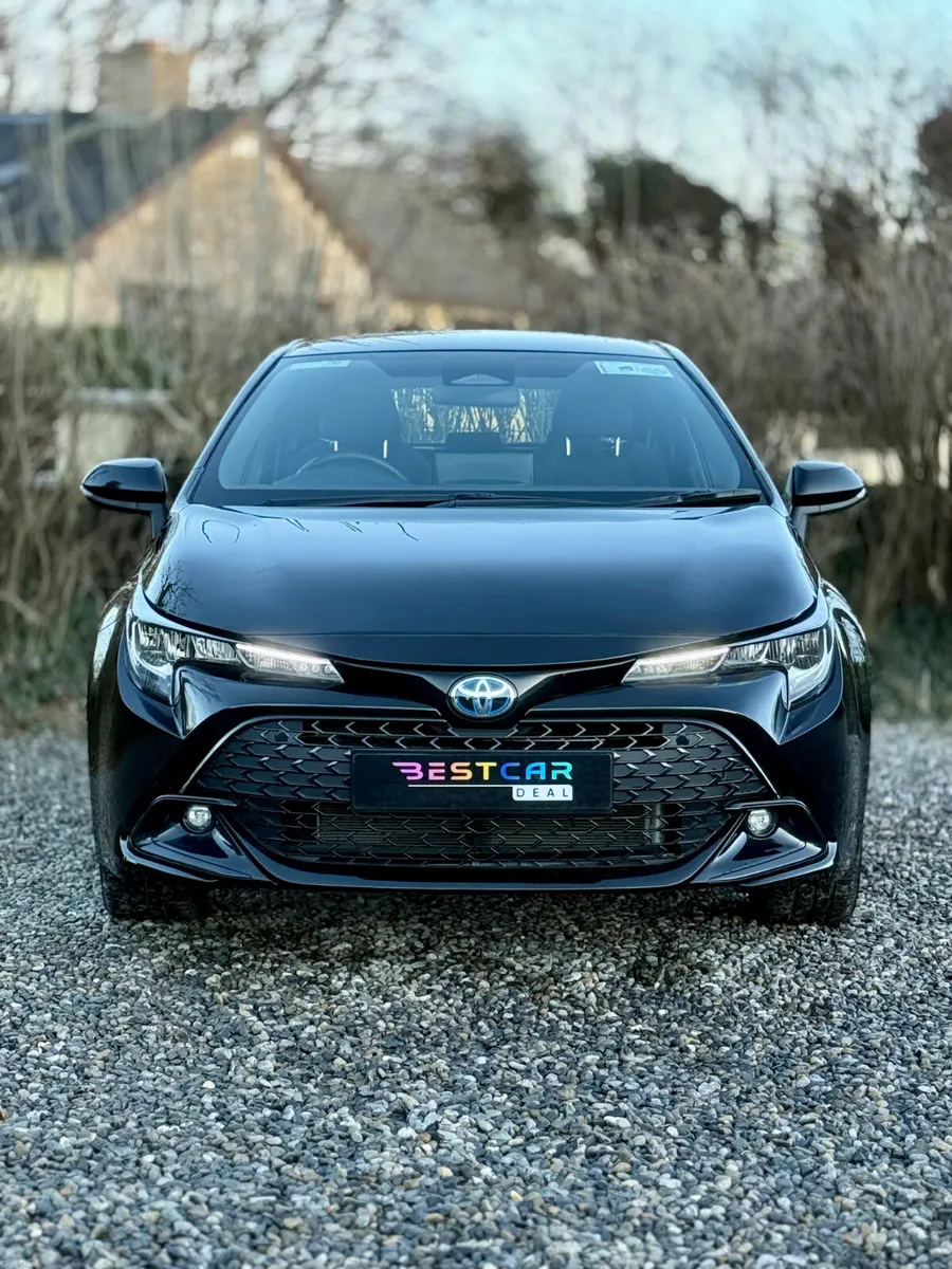 Toyota Corolla 2024 1.8 Hybrid Luna Hatchback - Image 3