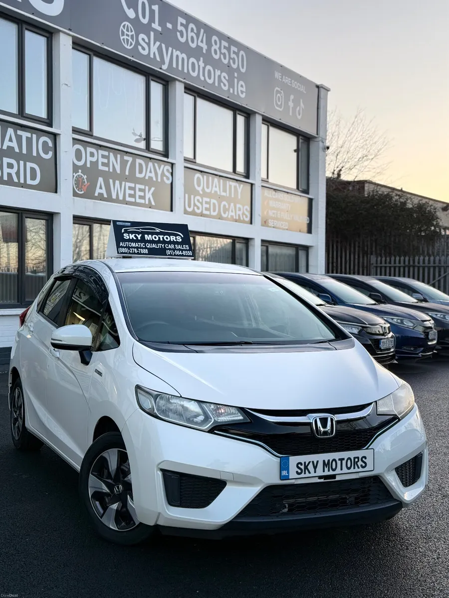 2016 Honda Fit 1.5 Hybrid Auto, 51 Miles - Image 3