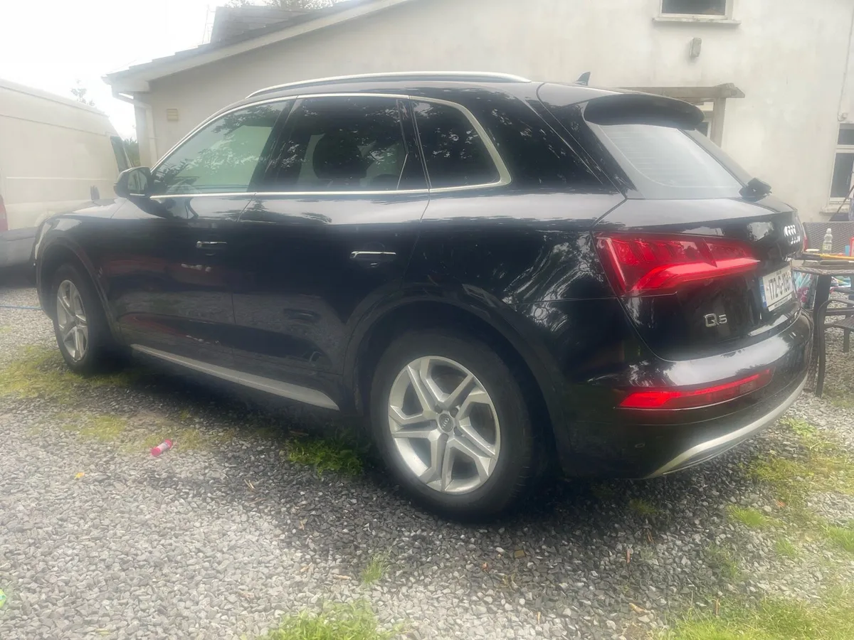 Audi Q5 - Image 2