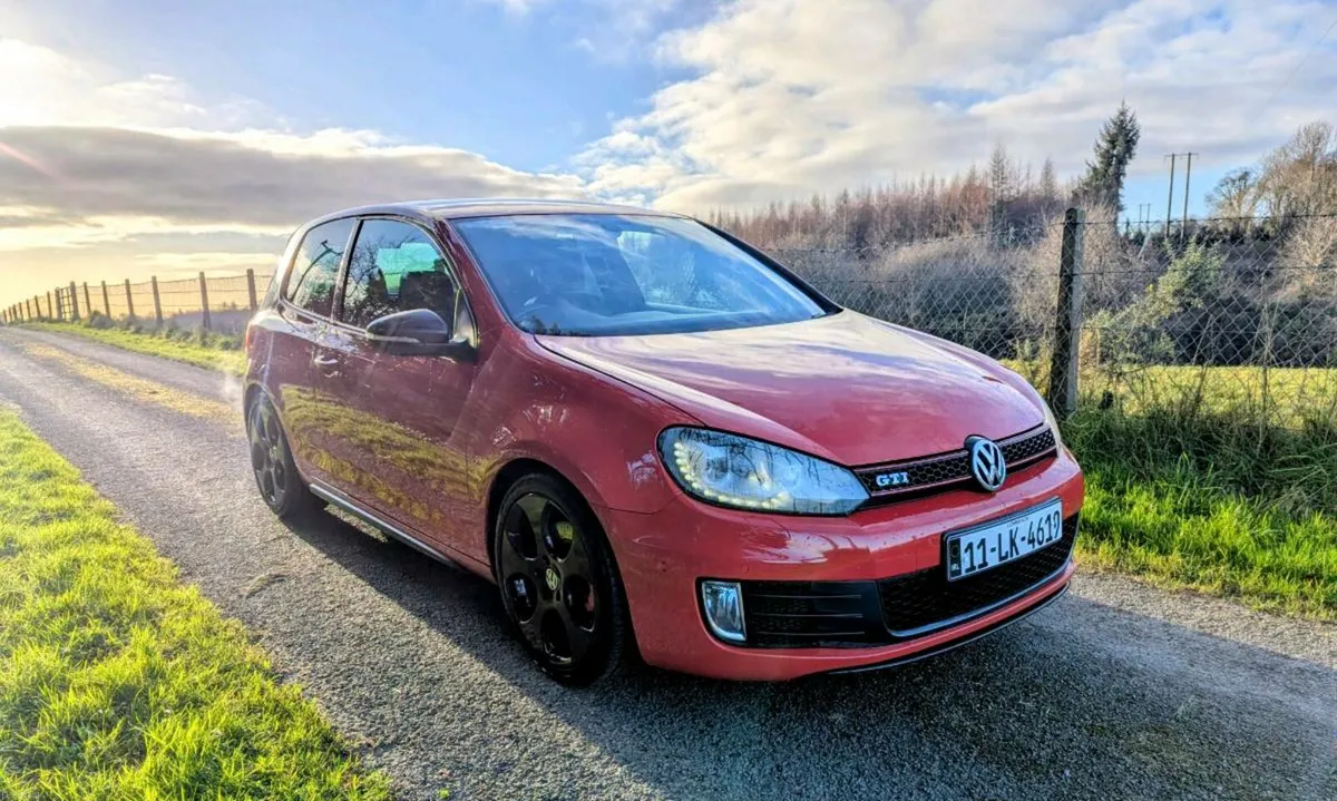 VW Golf GTI Manual - Image 2