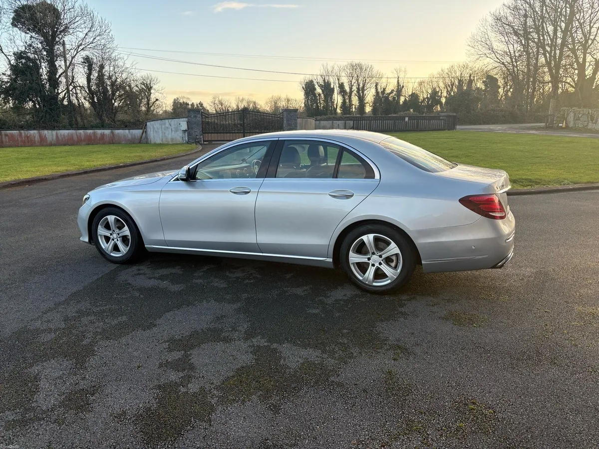 Mercedes-Benz E-Class 2016 - Image 2