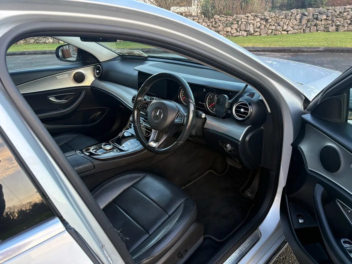 Mercedes-Benz E-Class 2016 - Image 4