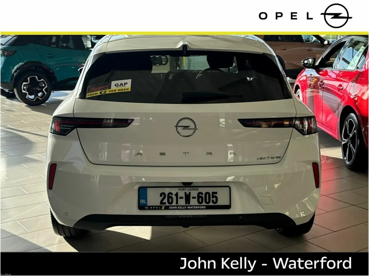 Opel Astra 1.2 ELEHANCE 130 BHP - Image 4