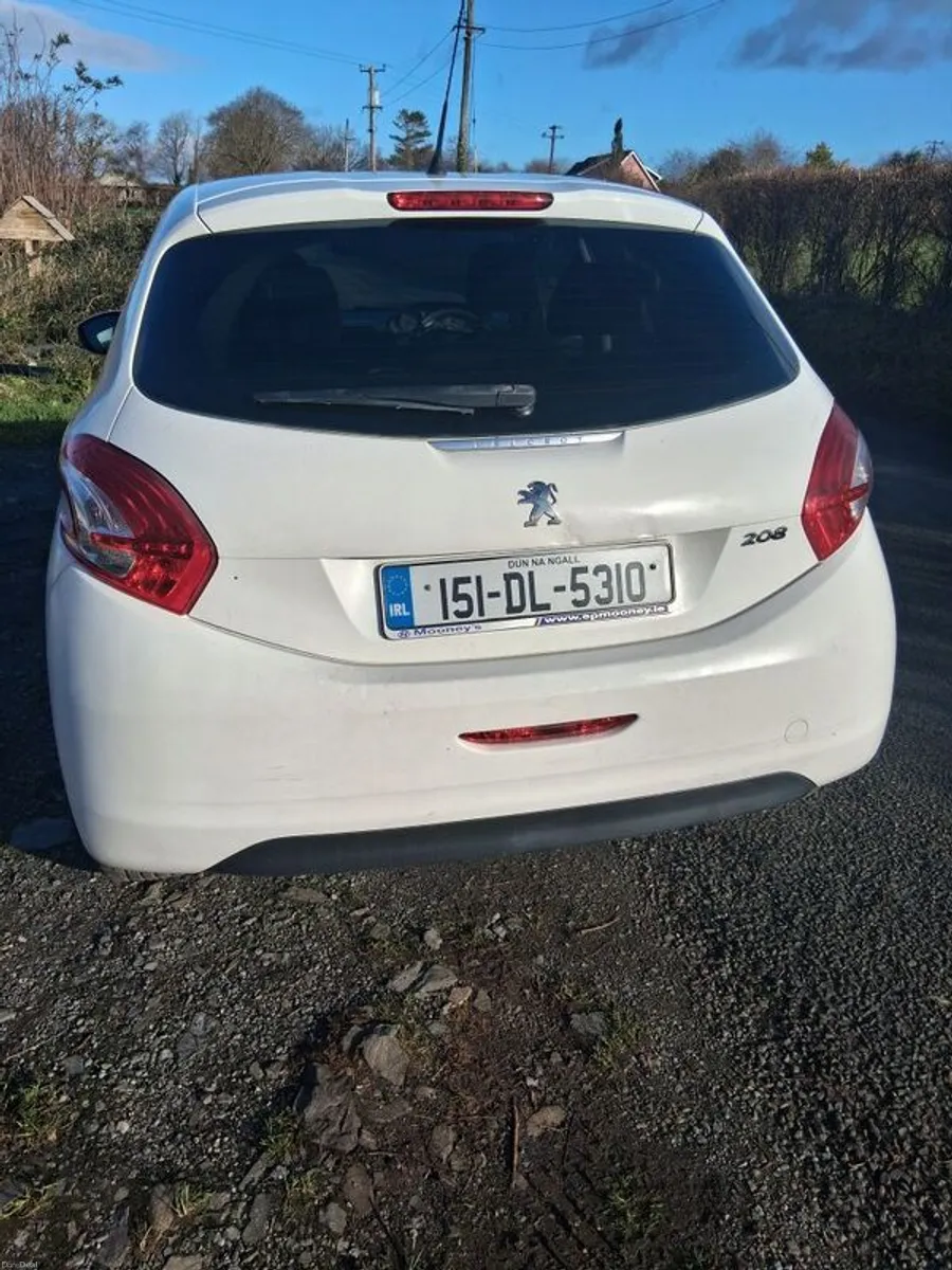 2015 Peugeot 208 - Image 2