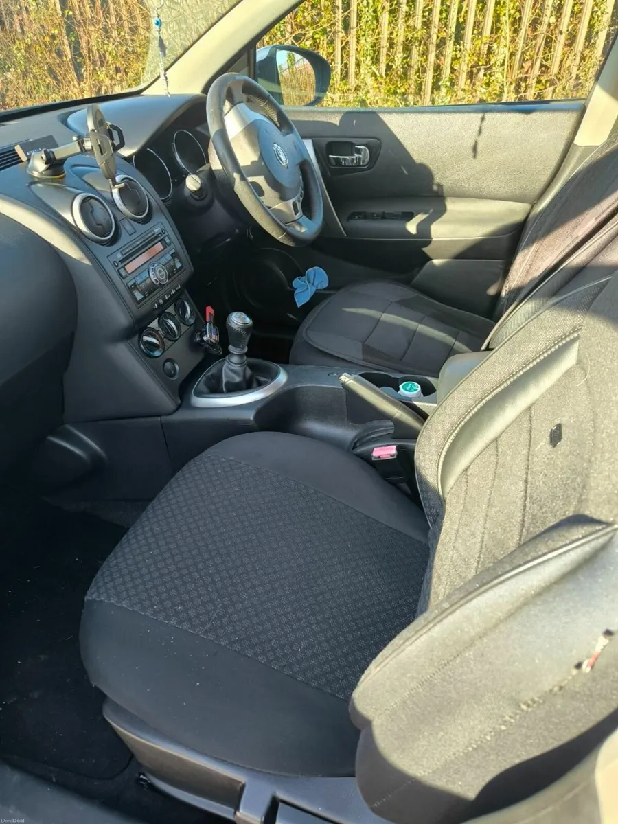 Nissan Qashqai 2010 - Image 4