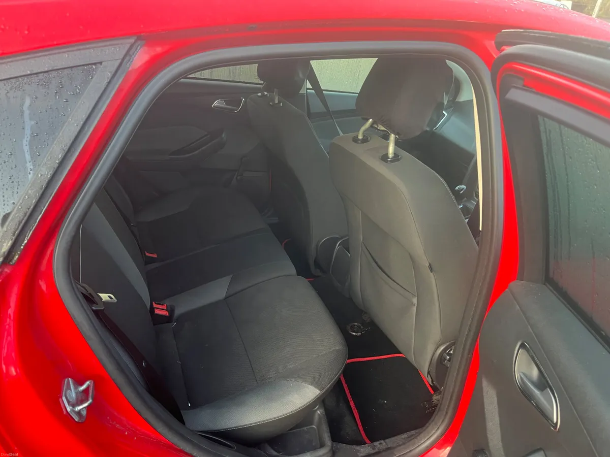 Ford Focus 2012 - Image 4