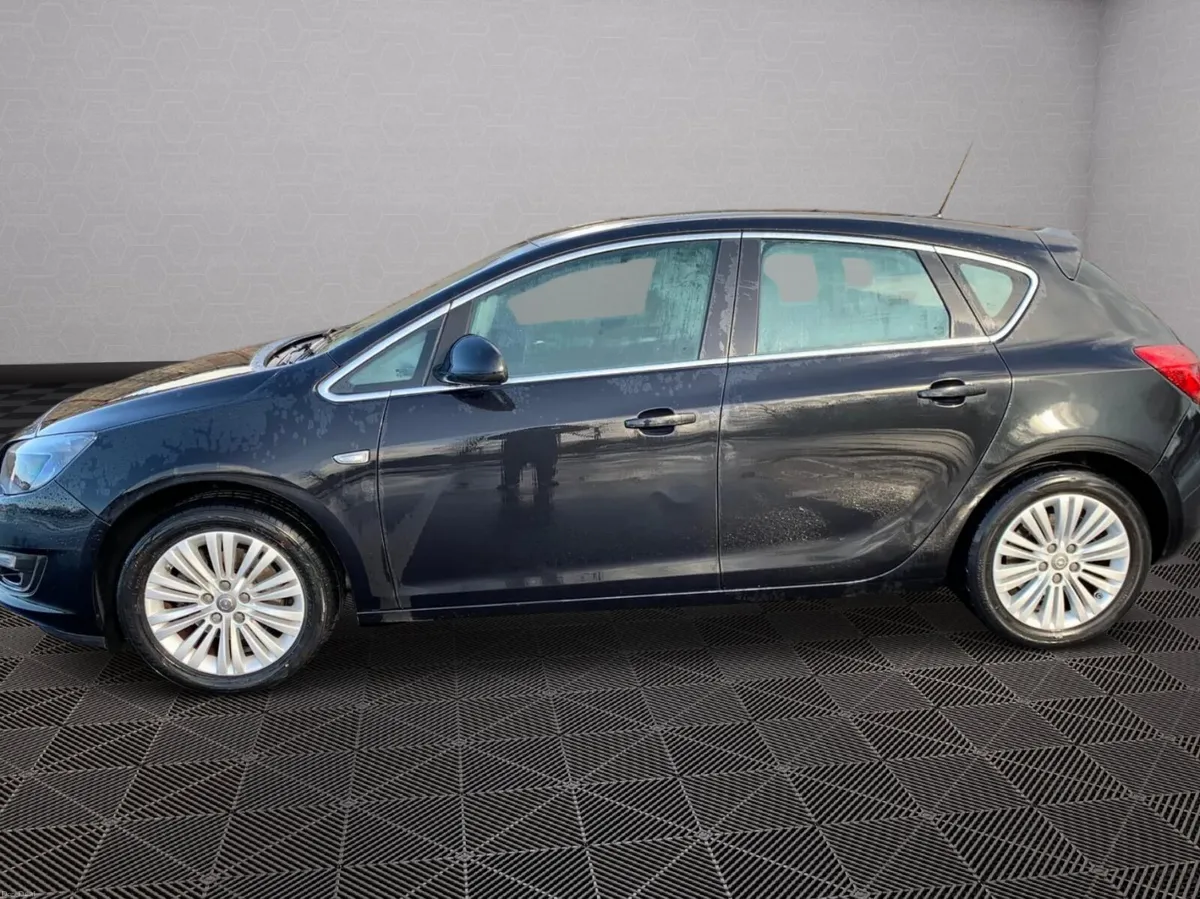 Opel Astra *NCT 07-26* Low mileage ! - Image 4