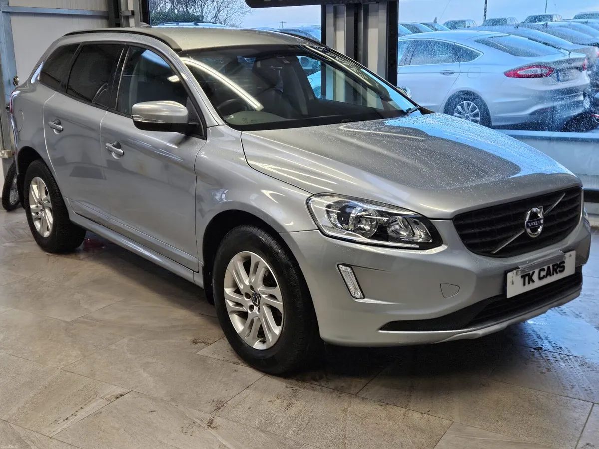 16 VOLVO XC60/ 62,000 KMS - Image 1