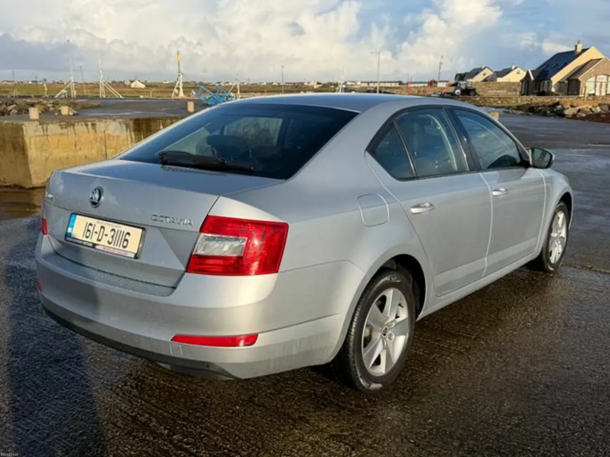 Skoda Octavia Ambition 1.6tdi 110HP 4DR - Image 4