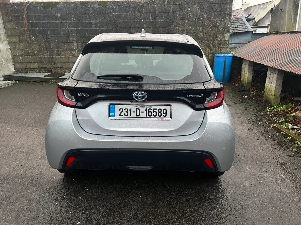 Toyota Yaris - Image 2