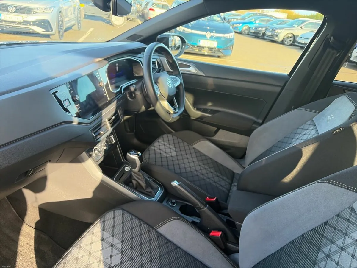 Volkswagen Taigo R-LINE 75 1.0 TSI 115HP AUTO - Image 3