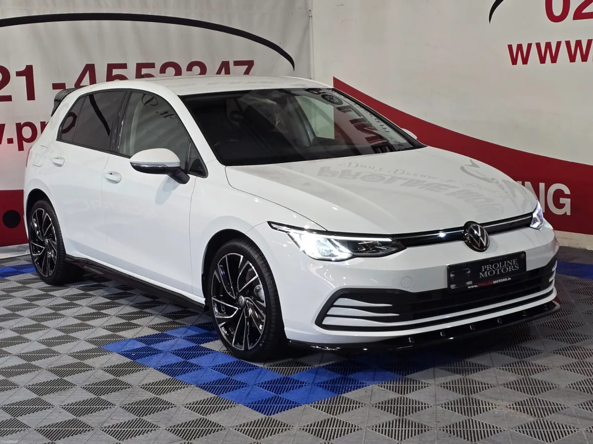 VW GOLF 1.5 TSI 6 SPEED MANUAL LIKE NEW!! - Image 2